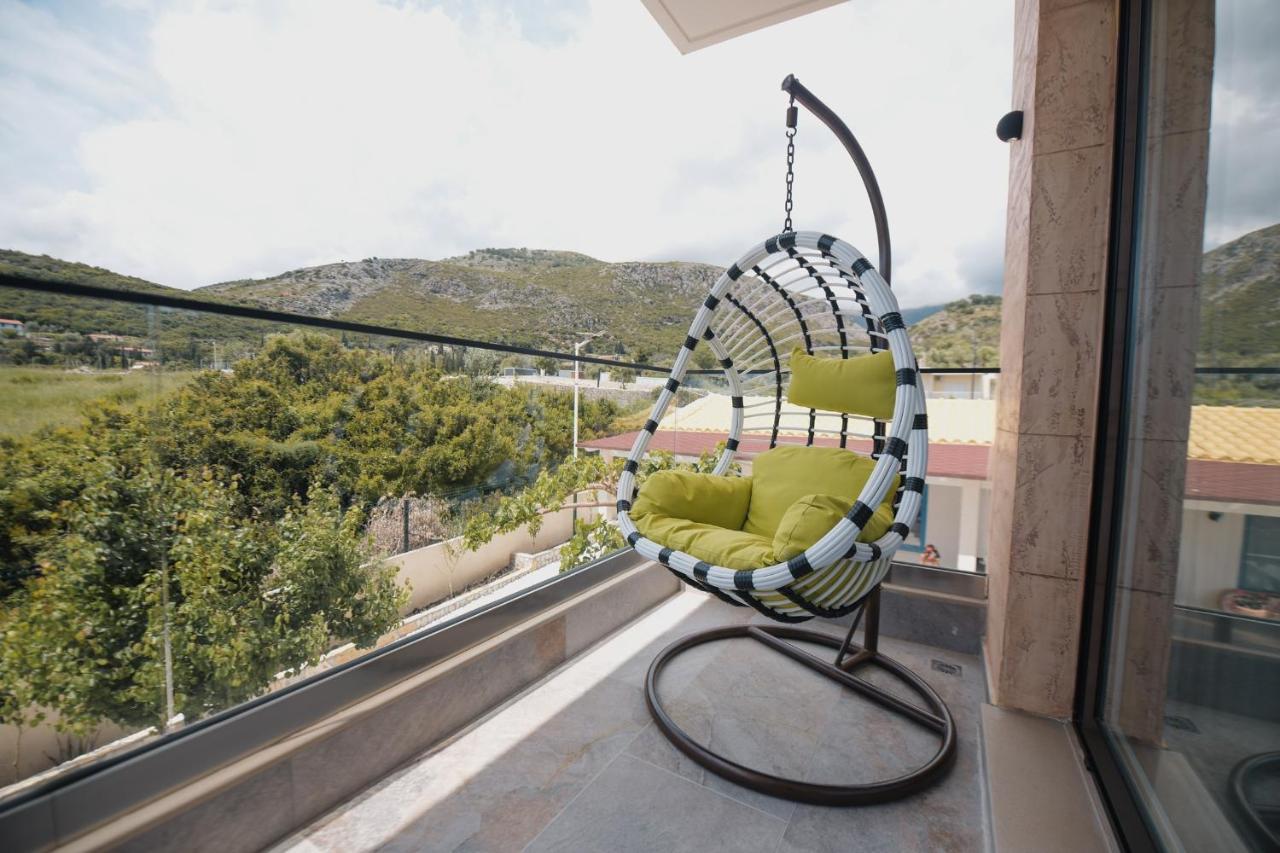 Vila Natali Himare Buitenkant foto