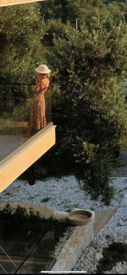 Vila Natali Himare Buitenkant foto